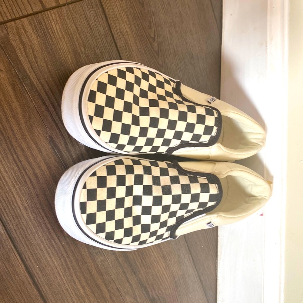 VANS WOMENS ASHER SLIP ON SNEAKER - BLACK, size 5 youth